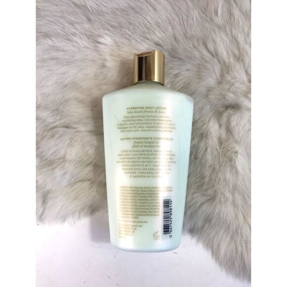 Victoria's Secret NEW Body Lotion "Aqua Kiss" 250 ml / 8.4 Ounce Full Bottle - Picture 2 of 5